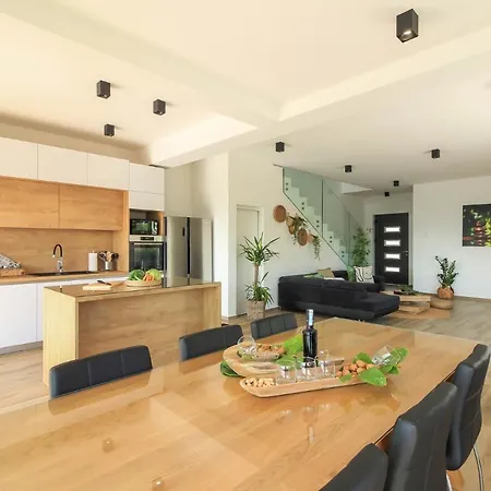 New Modern Luxury Near The With Sea View, Pool, Sauna , Bbq And Playground By Wiibuk فيلة *