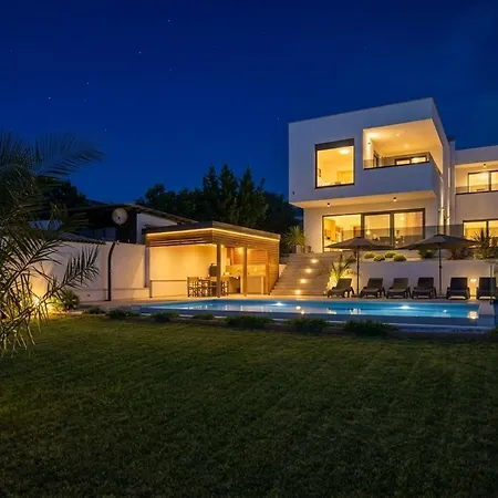 New Modern Luxury Near The With Sea View, Pool, Sauna , Bbq And Playground By Wiibuk Pomer