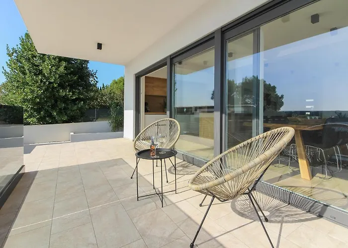 New Modern Luxury Near The With Sea View, Pool, Sauna , Bbq And Playground By Wiibuk Pomer