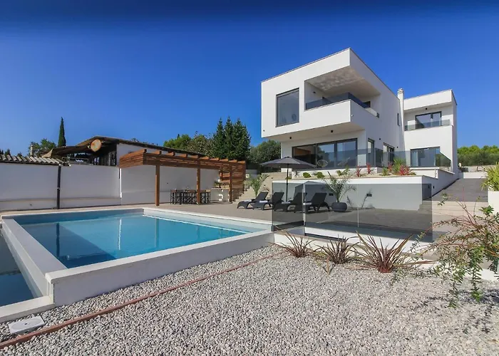 New Modern Luxury Near The With Sea View, Pool, Sauna , Bbq And Playground By Wiibuk
