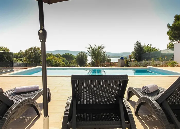 Villa New Modern Luxury Near The With Sea View, Pool, Sauna , Bbq And Playground By Wiibuk