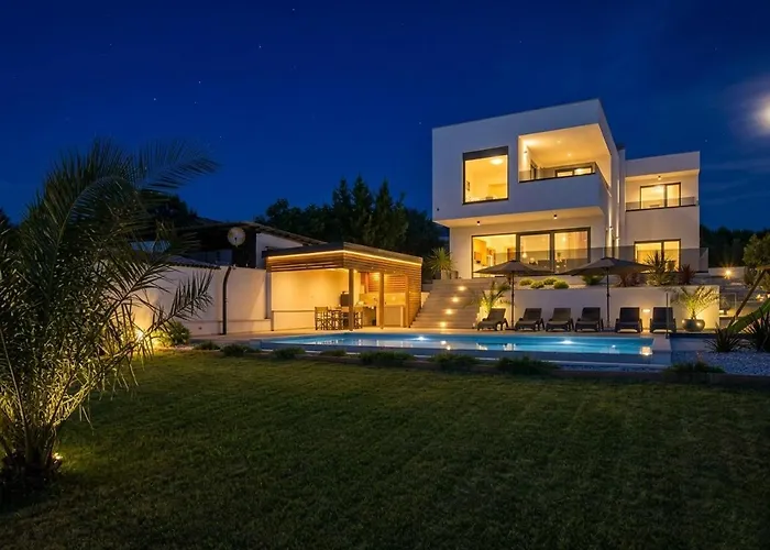 New Modern Luxury Near The With Sea View, Pool, Sauna , Bbq And Playground By Wiibuk Pomer